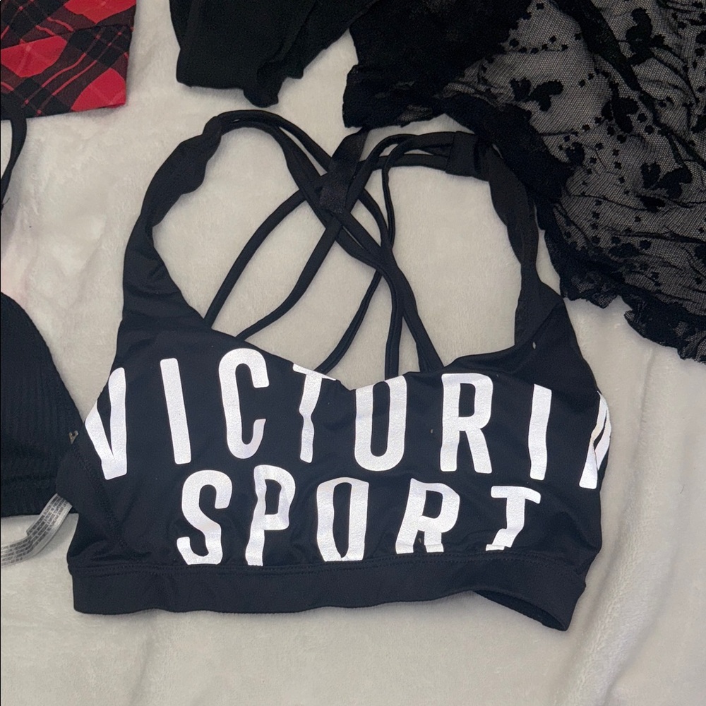 Victoria's Secret Bundle - Picture 7 of 10